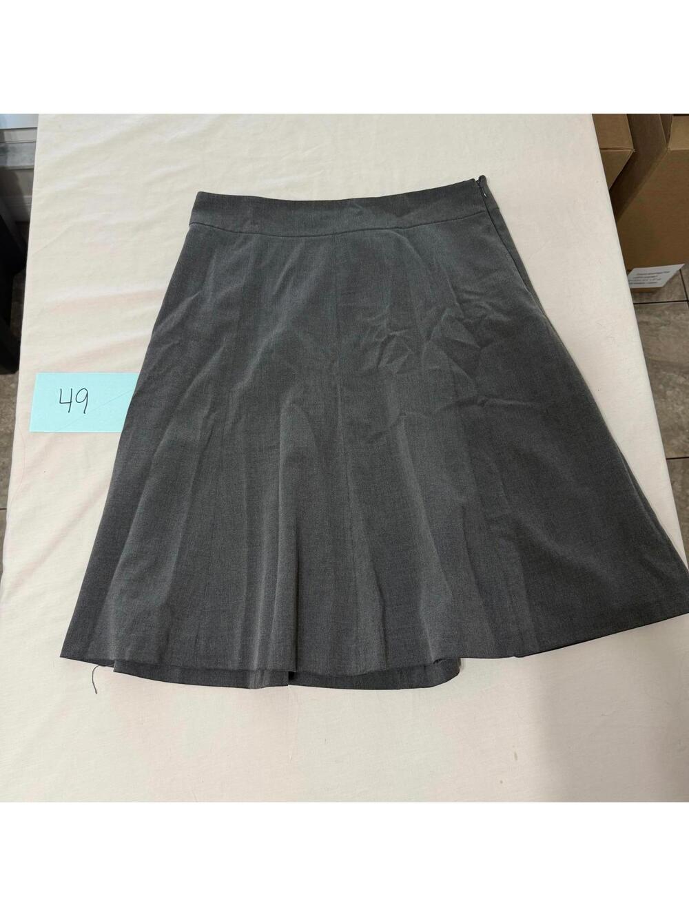 Covington Gray Stretch A-Line Skirt Size 8